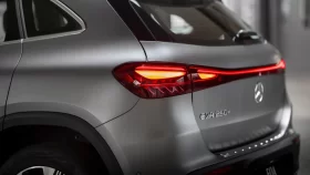 
									Mercedes-Benz EQA full								