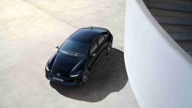 
									Hyundai IONIQ 6 full								