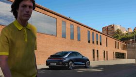 
									Hyundai IONIQ 6 full								