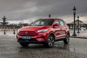 
									MG ZS EV full								