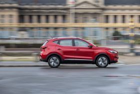 
									MG ZS EV full								