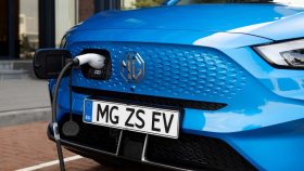 
									MG ZS EV full								