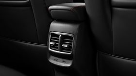 
									MG ZS EV full								
