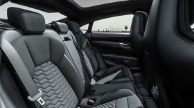 
									Audi e-tron GT full								