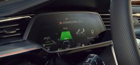 
									Audi Q8 Sportback e-tron full								