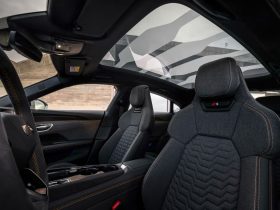 
									Audi e-tron GT full								