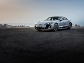 
									Audi e-tron GT full								
