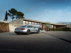 
									Audi e-tron GT full								