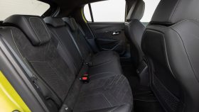 
									Peugeot e-208 full								