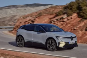 
									Renault Megane E-Tech full								