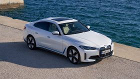 
									BMW i4 full								