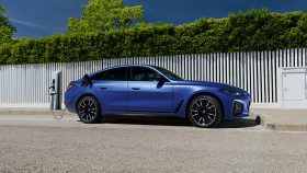 
									BMW i4 M50 full								