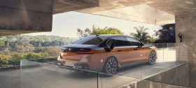 
									BMW i7 M70 full								