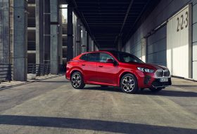 
									BMW iX2 full								