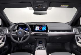 
									BMW iX2 full								