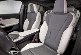 
									BMW iX2 full								