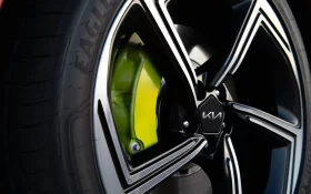 
									Kia EV6 GT full								
