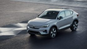 
									Volvo C40 Recharge full								