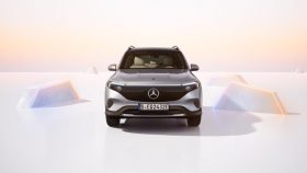 
									Mercedes EQB full								