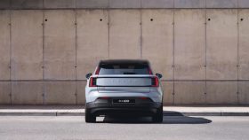 
									Volvo EX30 full								