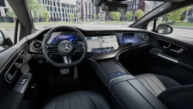 
									Mercedes EQE full								