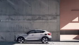 
									Volvo C40 Recharge full								