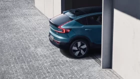 
									Volvo C40 Recharge full								