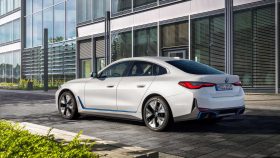 
									BMW i4 full								