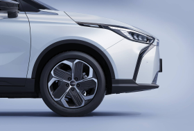
									Geely Geometry C full								