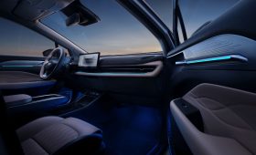
									Geely Geometry C full								