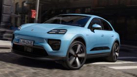 
									Porsche Macan full								