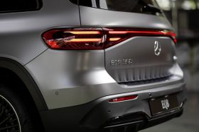 
									Mercedes EQB full								