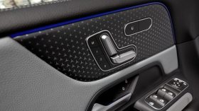 
									Mercedes EQB full								