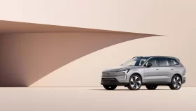 
									Volvo EX90 full								
