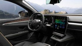 
									Renault Megane E-Tech full								