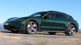 
									Porsche Taycan Cross Turismo full								