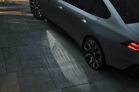 
									BMW i5 full								