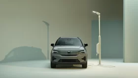 
									Volvo XC40 Recharge full								
