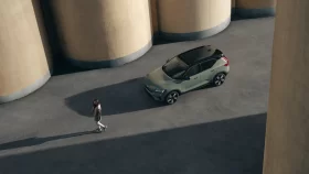 
									Volvo XC40 Recharge full								