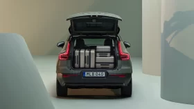 
									Volvo XC40 Recharge full								